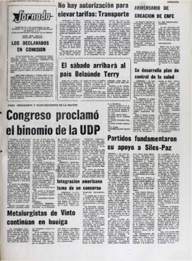 El Honorable Congreso Nacional sancionó la primera ley de la presente legislatura por la cual se proclama a los ciudadanos Dr. Hernán Siles Zuazo y Lic. Jaime Paz Zamora, como Presidente y Vice presidente constitucionales de la República de Bolivia por el periodo de cuatro años. La Ley del 6 octubre de 1982 fue dada a conocer por el Presidenta del Honorable Congreso Nacional, Senador Julio Garret Ayllón en conferencia de prensa ofrecida esta mañana. (1982, 06 de octubre). Jornada [La Paz, Bolivia], p. 3.