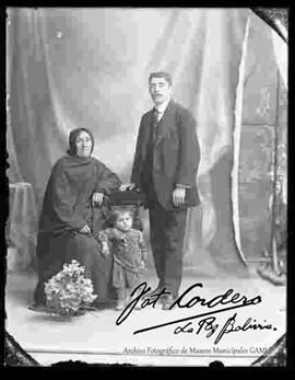 Foto de estudio de una familia