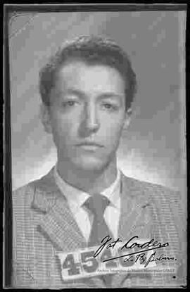 Foto para pasaporte de salida,  de Marcelo Quiroga Santa Cruz 45407.