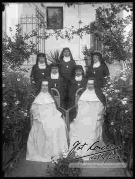 Grupo de monjas de María Auxiliadora