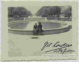 Julio Cordero Ordoñez, junto a su cuñada Lucy de Cordero en un parque en Chile