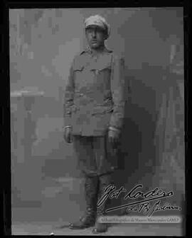 Foto de estudio de un soldado de la Guerra del Chaco