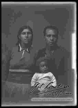Foto de estudio de una familia