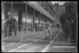 Carrera de obstáculos de cadetes  del Colegio Militar