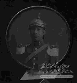 Imagen del cirugano dr. berrios, del regimiento "Abaroa" 1º de caballería. Guaqui 30 de agosto de 1921.