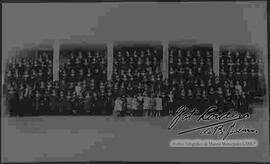 Reproducción del alumnado femenino del colegio Ingles Católico