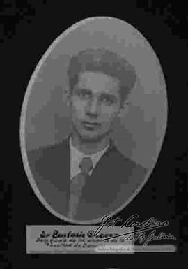 Imagen del Sr. Eustasio Chavez delegado de los alumnos de la facultad de derecho. Parte del primer consejo universitario, Universidad Mayor Gabriel Rene Moreno, Santa Cruz - Bolivia junio de 1939.