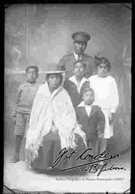 Foto de estudio de una familia
