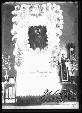 Altar de la Virgen de los Remedios, donde se encuentra a un lado la imagen de San Juan de Dios.