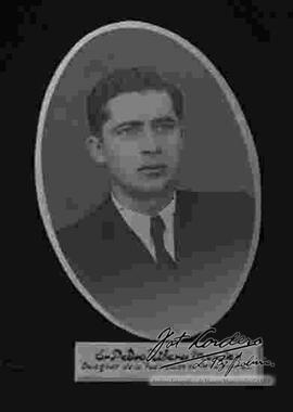 Imagen del Sr. Pedro Ribera Mendez. Delegado de la federación de estudiantes. Parte del primer consejo universitario, Universidad Mayor Gabriel Rene Moreno, Santa Cruz - Bolivia junio de 1939.