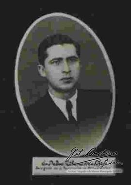 Imagen del Sr. Pedro Ribera Mendez. Delegado de la federación de estudiantes. Parte del primer consejo universitario, Universidad Mayor Gabriel Rene Moreno, Santa Cruz - Bolivia junio de 1939