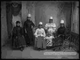 Foto de estudio de un grupo de cholas