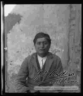 Campesino de  Ayata - provincia Muñecas