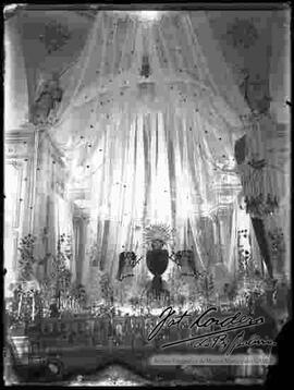 Altar mayor del santísimo, en la iglesia de Santo Domingo.