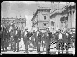 Presidente  Ismael Montes Gamboa, dirigiéndose de la Plaza Murillo al  del TDE,  antigua catedral