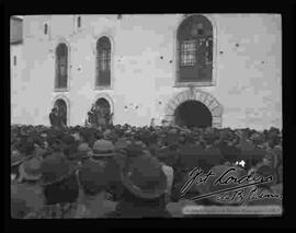 Concentración de personas en puertas de la cárcel de San Pedro para sacar a los detenidos, el 27 de septiembre, revolución de 1946