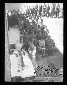 Celebración de una misa, en el patio de la academia e policías, el día de su aniversario