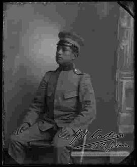 Foto de estudio de un soldado