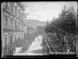 Recepción  de una Embajada por el Palacio de Gobierno, Plaza Murillo