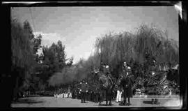 Militares aguardando el desfile de la transmisión de mando de ismael montes a gutiérrez Guerra en la avenida arce