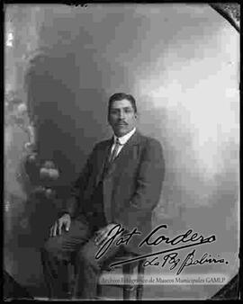 Foto de estudio de un varón