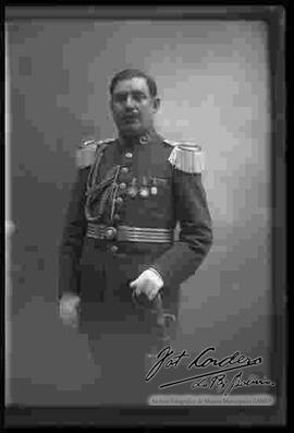 Foto de estudio del Coronel Luis Cortez