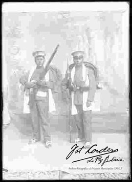 Dos soldados de la expedición al Acre, en el cuartel