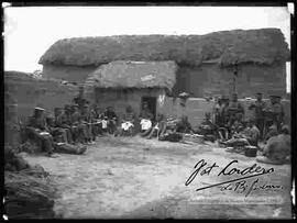 Militares, almorzando, antes de realizar maniobras Militares, en algún lugar del altiplano entre la paz y oruro