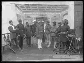 Grupo de actores de teatro, realizando una alegoría a la guerra del pacifico.
