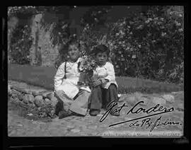 Julio Gonzalo Cordero Benavides a lado de su primo Miguel Alandia