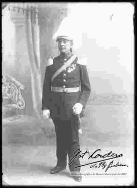 Foto de estudio de un Coronel