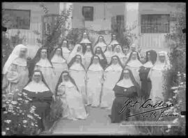 Grupo de monjas de maría auxiliadora