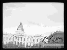 Vista del Palacio de Gobierno y Palacio Legislativo, el 21 de julio, durante la revolución de 1946