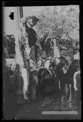 Gualberto Villarroel, colgado en la Plaza Murillo, delante del Palacio Legislativo, el 21 de julio, durante la revolución  de 1946