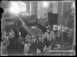 Ordenación de sacerdotes, en la Iglesia de Santo Domingo, la antigua Catedral: Acto en el que se encuentra presente el Presidente Bautista Saavedra