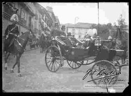 Presidente Jose Gutiérrez Guerra, en una carrosa por la Plaza Murillo