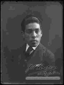 Foto de estudio de un varón