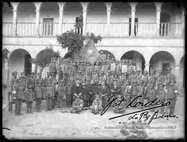 Patio del convento, Escuela de la Tercera Orden de San Francisco, donde se encuentra: Adrian Patiño