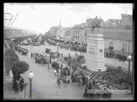 Manifestación de protesta contra el ataque Paraguayo al fortín "vanguardia", pasando por la Plaza Venezuela, paseo del Prado, el 9 de noviembre de 1928