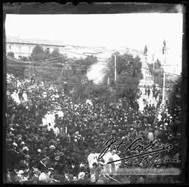 Entrada de carnavales por la plaza Murillo.