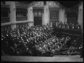 Sesión, en el interior del Congreso, Palacio Legislativo, con la presencia del Presidente Hernando Siles