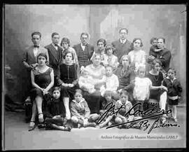 Foto de estudio de un grupo familiar