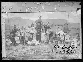 Reproducción de una fotografía de la familia de Franz Tamayo en la hacienda Huayrichambi.