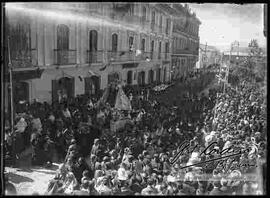 Procesión de la Virgen del Carmen, , pasando  delante de la casa Agramont, plaza Murillo, en conmemoración al 16 de julio.