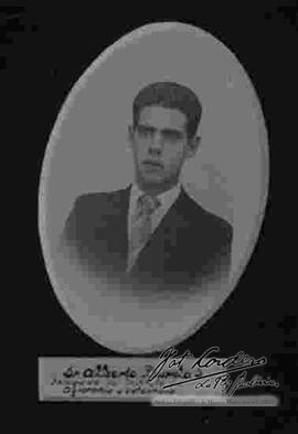 Imagen del Sr. Alberto Burda S. Delegado del instituto de agronomía y veterinaria. Parte del primer consejo universitario, Universidad Mayor Gabriel Rene Moreno, Santa Cruz - Bolivia junio de 1939